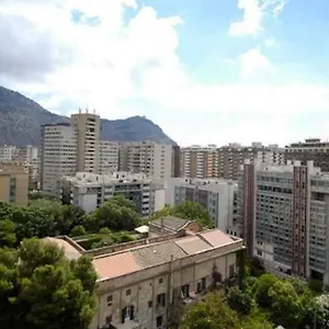 Ausonia House Alloggio in famiglia Palermo